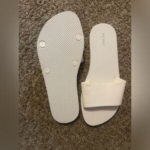 Old navy slides (brand new)